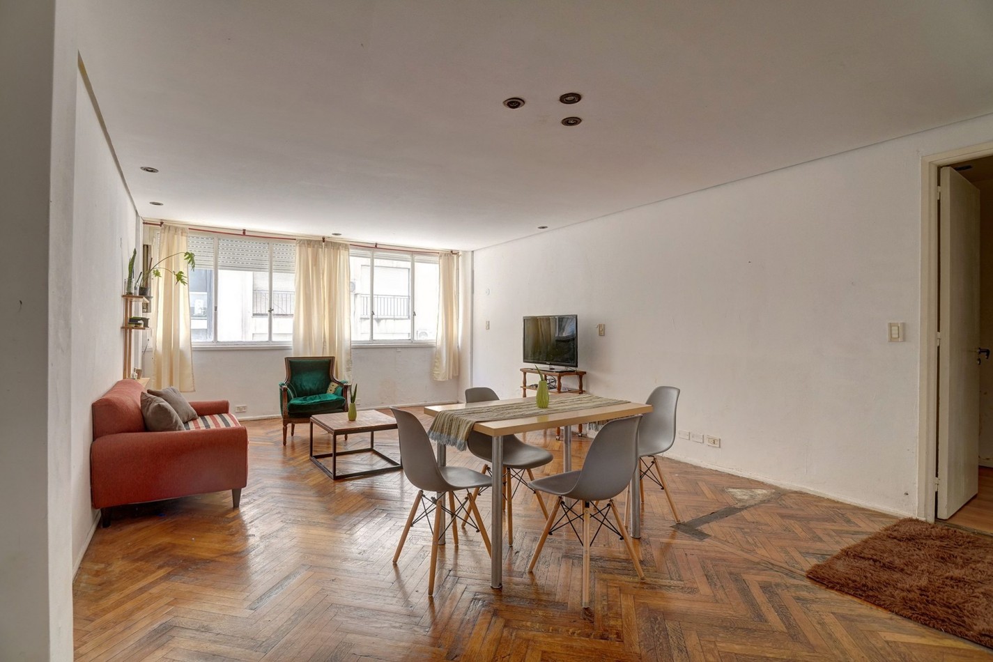 Venta- 3 Ambientes de 90 m² en Pleno Centro | Rodriguez Peña | Mucho Espacio para Vivir