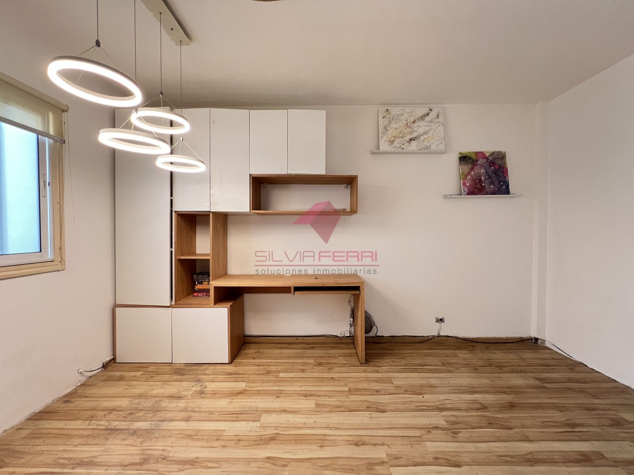 2 Ambientes - Apto Profesional y Apto Credito - Segundo Piso por Escalera