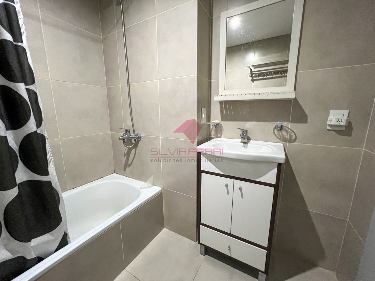 2 Ambientes Apto Profesional en Boulevard Charcas - Balcon, Baulera y Amenities - Ideal Inversion