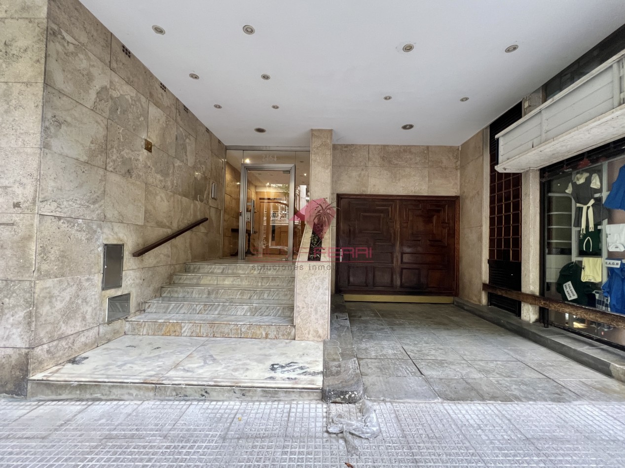 Venta departamento 2 amb + baulera. Reciclado totalmente . 4to piso lateral. Ubicado en el limite entre Colegiales y Belgrano
