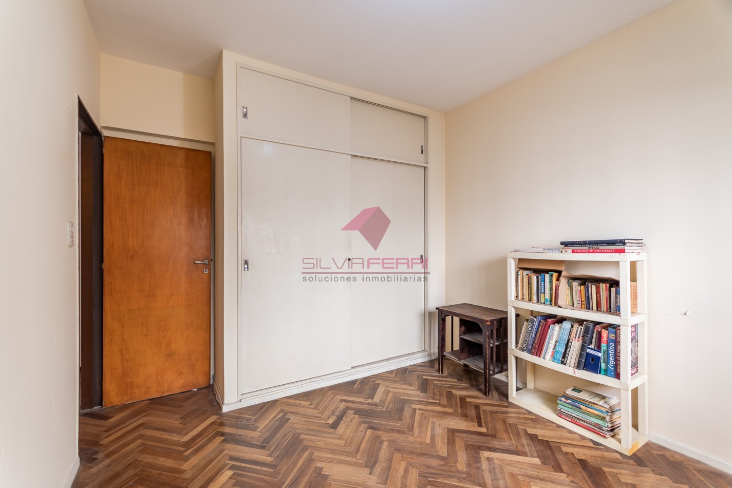 VENTA 3 AMBIENTES CON DEPENDENCIA, BALCON CORRIDO- SAN CRISTOBAL - APTO CREDITO