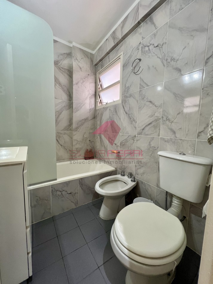 Venta departamento 2 amb + baulera. Reciclado totalmente . 4to piso lateral. Ubicado en el limite entre Colegiales y Belgrano