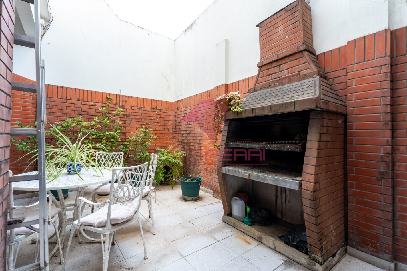 Venta Casa 6 ambientes con patio, parrilla y dos terrazas. Villa Devoto
