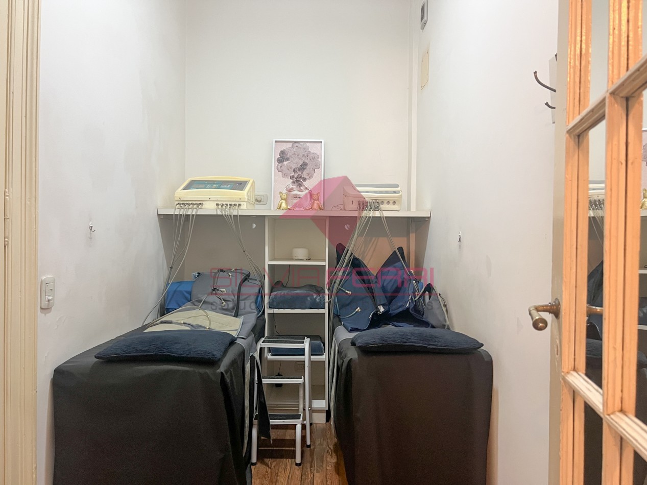 Oficina / Unidad Apto Profesional en Alquiler - Excelente Ubicacion sobre Av. Corrientes