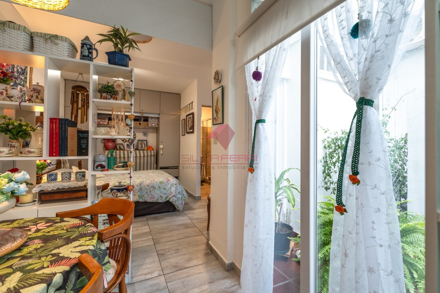Monoambiente reciclado a nuevo con patio propio en Recoleta | Apto Profesional