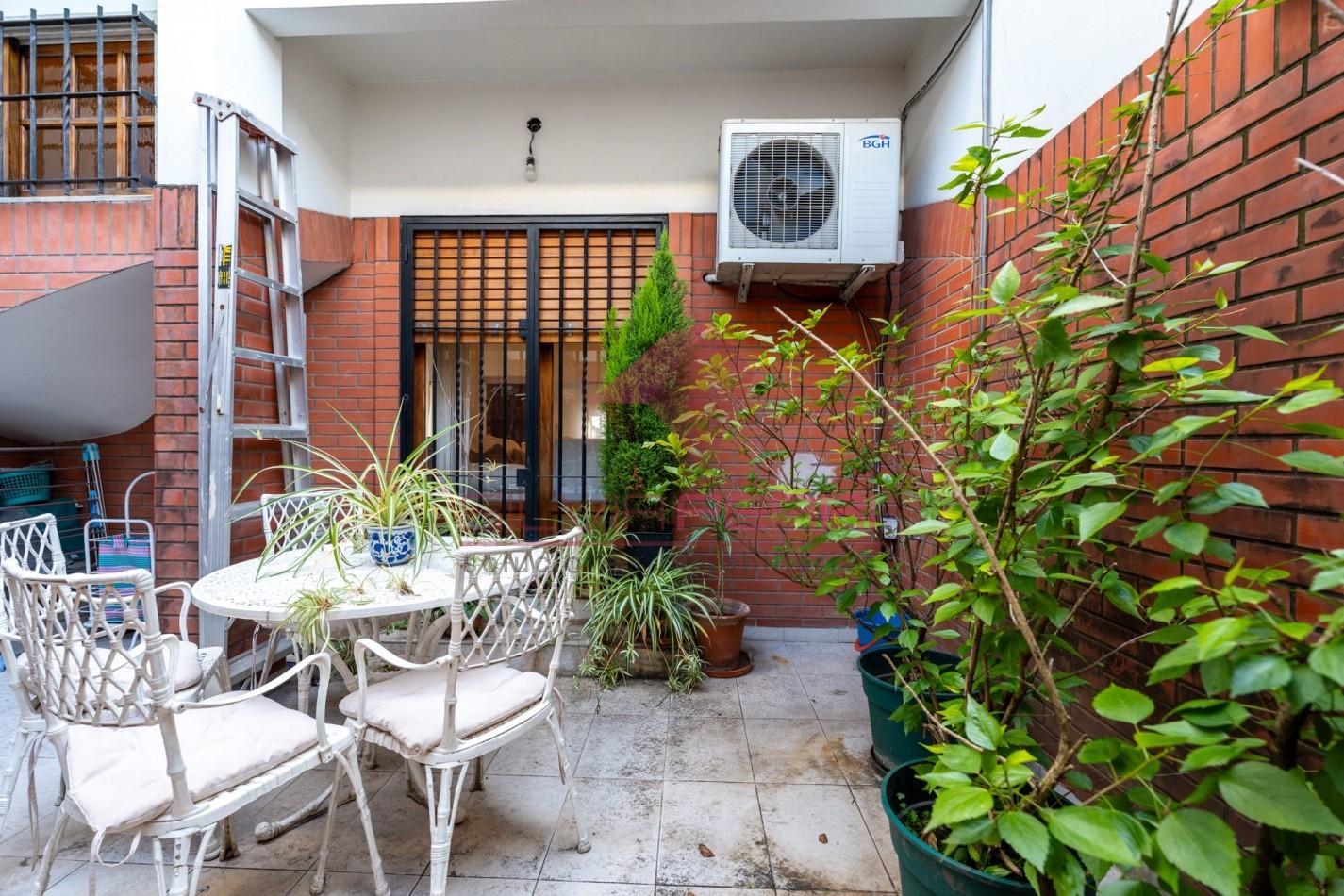 Venta Casa 6 ambientes con patio, parrilla y dos terrazas. Villa Devoto