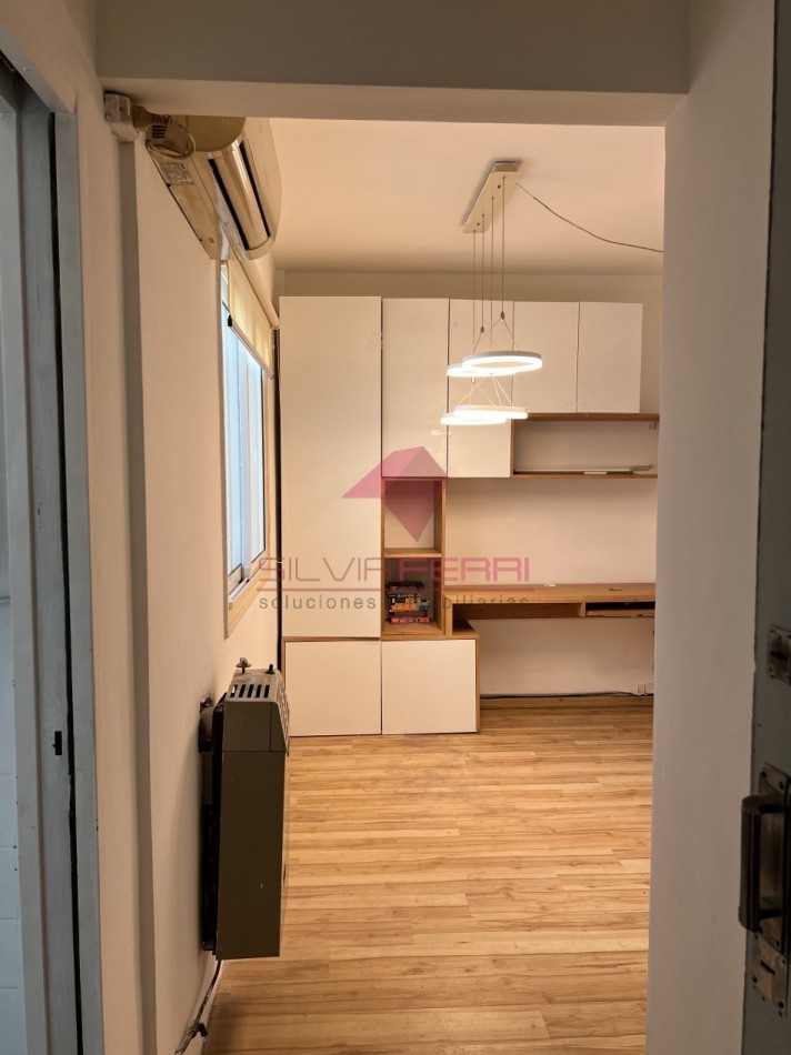 2 Ambientes - Apto Profesional y Apto Credito - Segundo Piso por Escalera