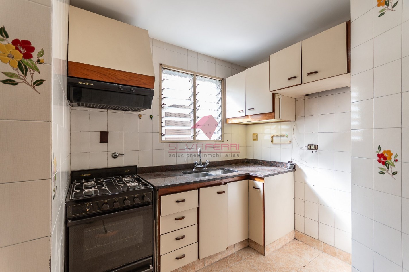 VENTA 3 AMBIENTES CON DEPENDENCIA, BALCON CORRIDO- SAN CRISTOBAL - APTO CREDITO