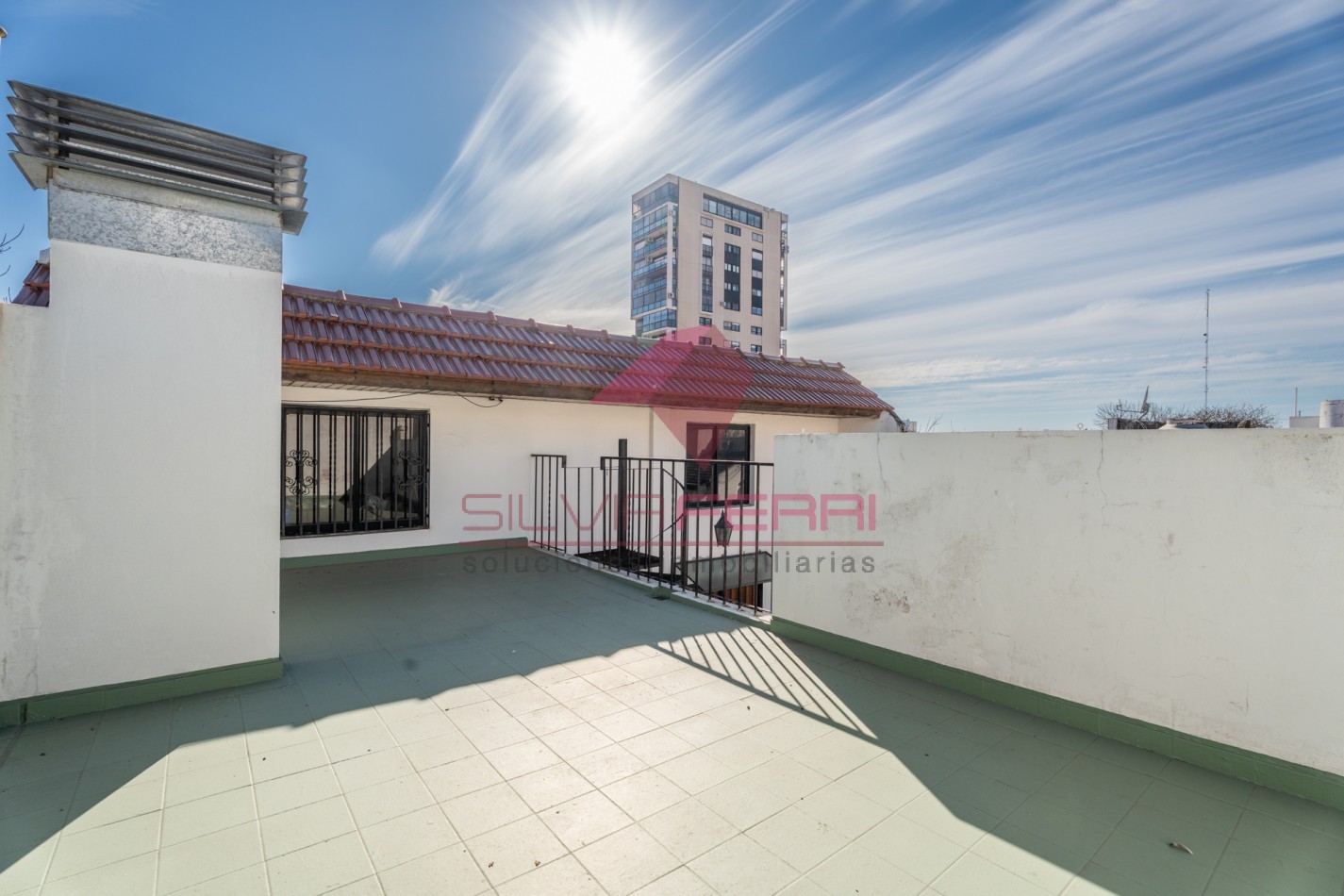 Venta Casa 6 ambientes con patio, parrilla y dos terrazas. Villa Devoto